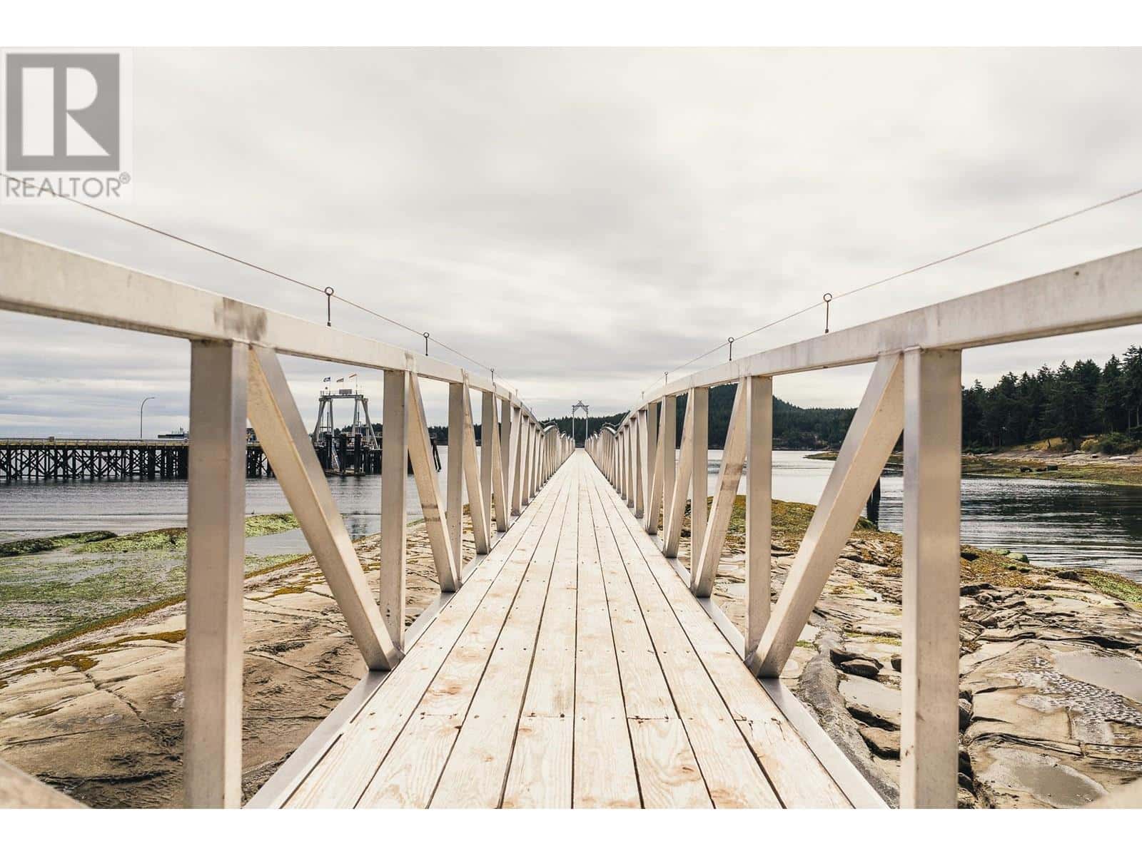 4 134 MADRONA DRIVE — Galiano Island, British Columbia - Photo 5 of 25