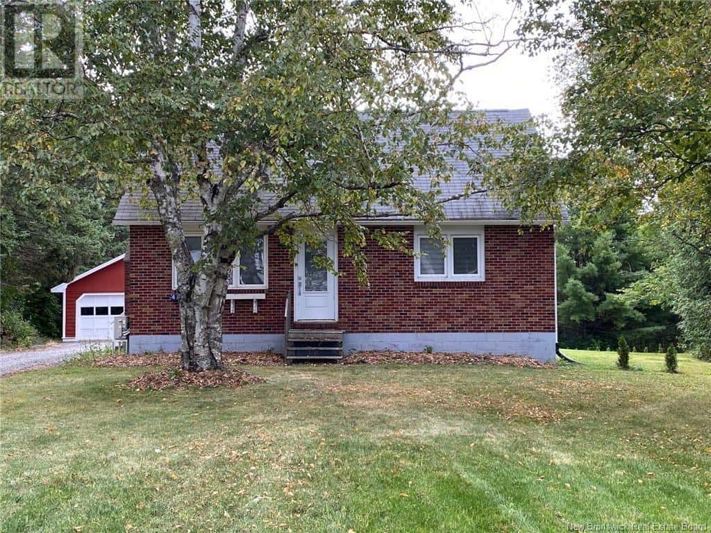 447 & 411 New Maryland Highway — New Maryland, New Brunswick - Photo 2 of 11