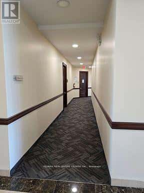 Mississauga (Gateway), Ontario — Mississauga (Gateway), Ontario - Photo 4 of 13