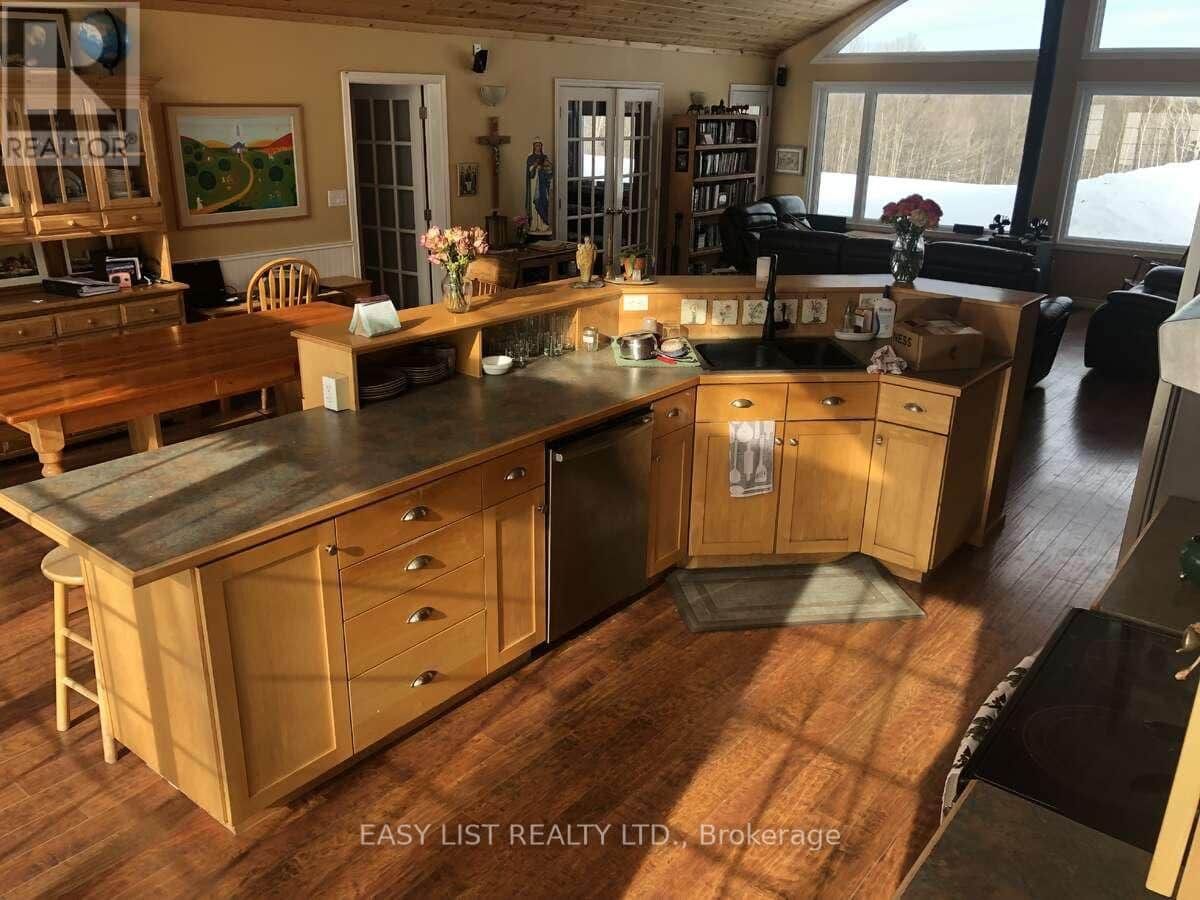 535 PERRIER ROAD - Photo 5 of 50, Hastings Highlands (Bangor Ward), Ontario