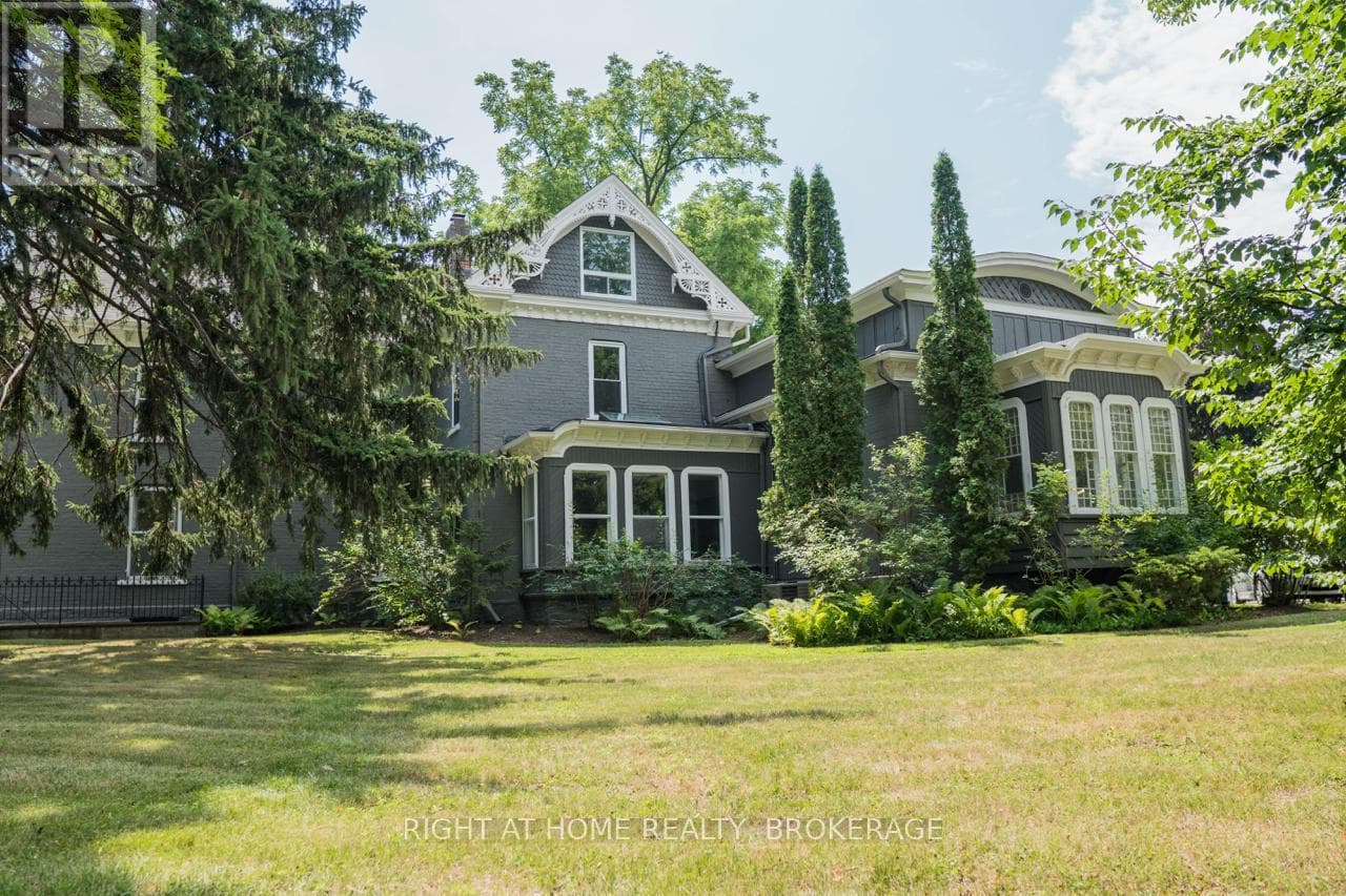 LOFT - 164 TRAFALGAR ROAD — Oakville (OO Old Oakville), Ontario - Main photo