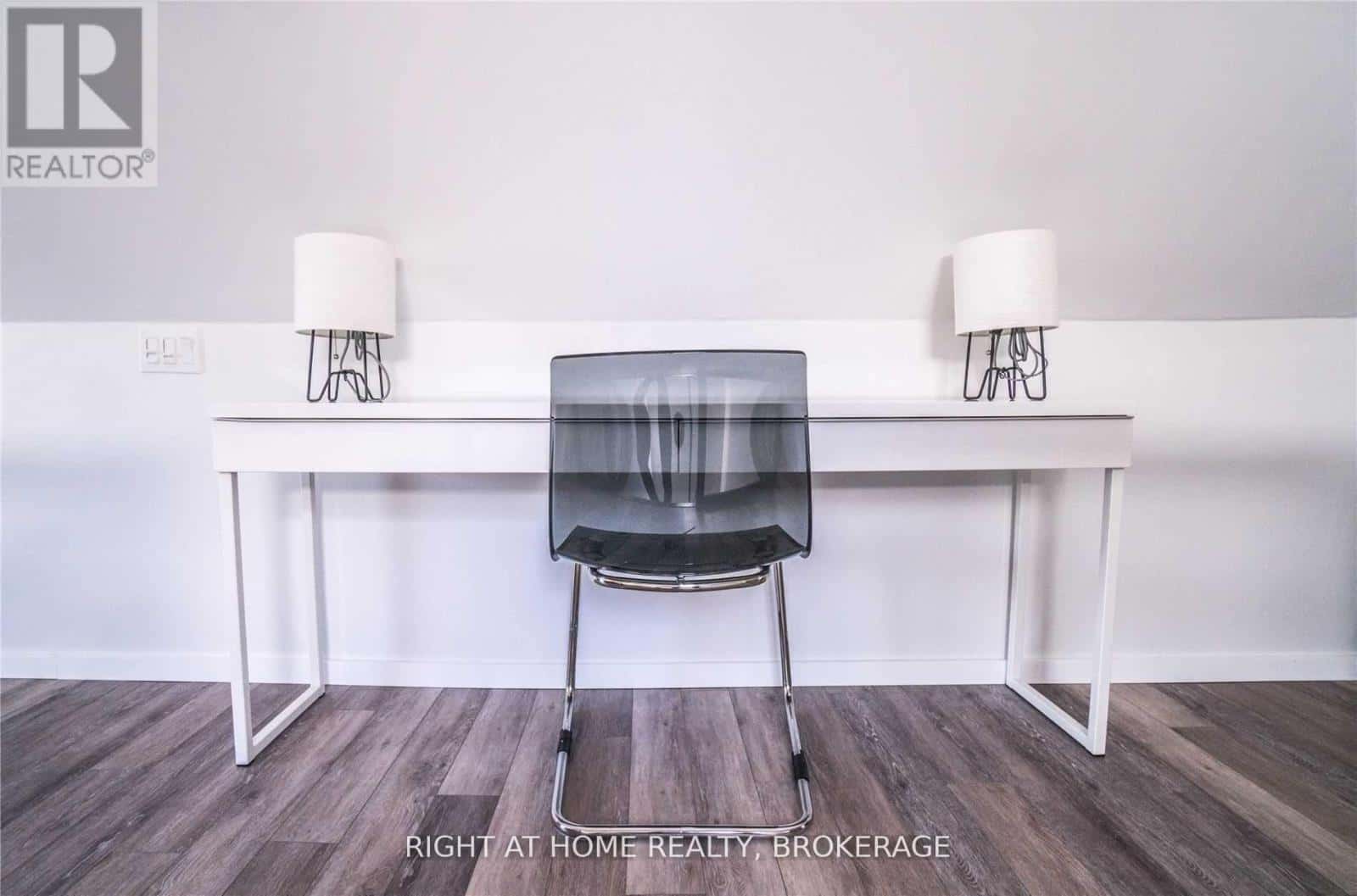 LOFT - 164 TRAFALGAR ROAD — Oakville (OO Old Oakville), Ontario - Photo 5 of 20