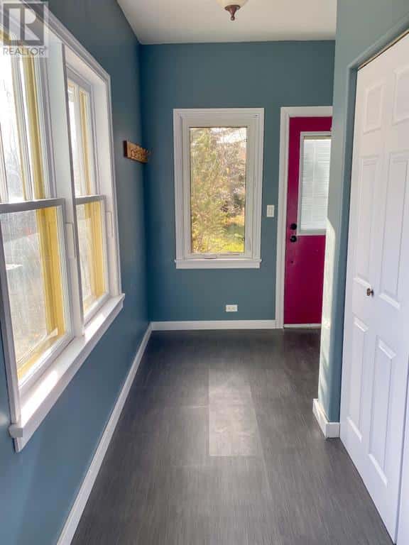 117 1st Ave SE — Falher, Alberta - Photo 3 of 14