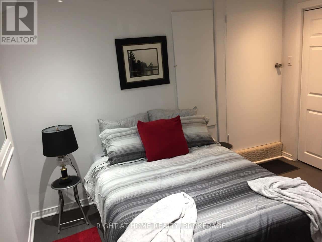 164 TRAFALGAR ROAD — Oakville (OO Old Oakville), Ontario - Photo 3 of 18