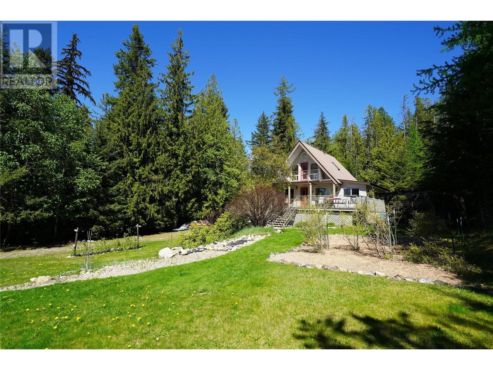 425 Alexander Road — Procter, British Columbia - Main photo