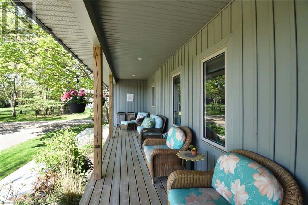 6360 AIRPORT — Glanbrook, Ontario - Photo 4 of 42