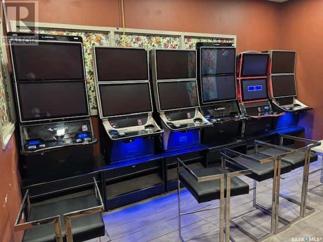 101 23rd STREET — Battleford, Saskatchewan - Photo 2 of 23