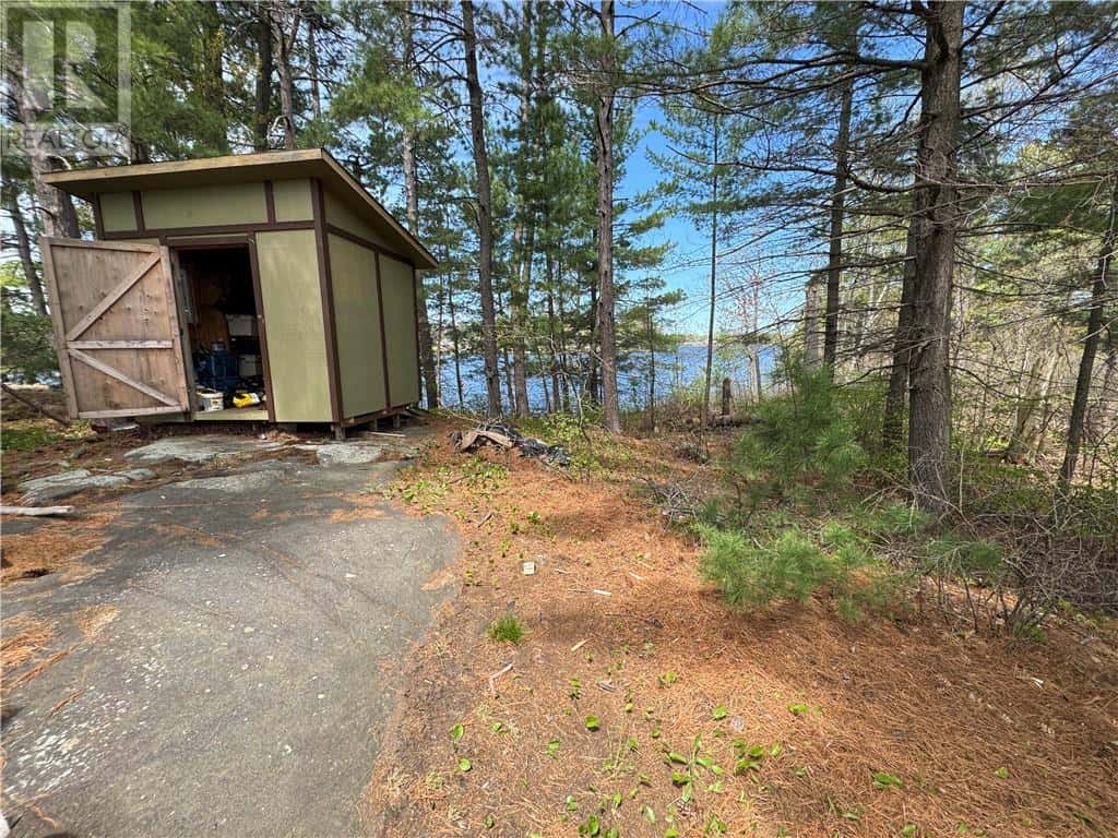 1 Island A Lake Nipissing — St. Charles, Ontario - Photo 5 of 23