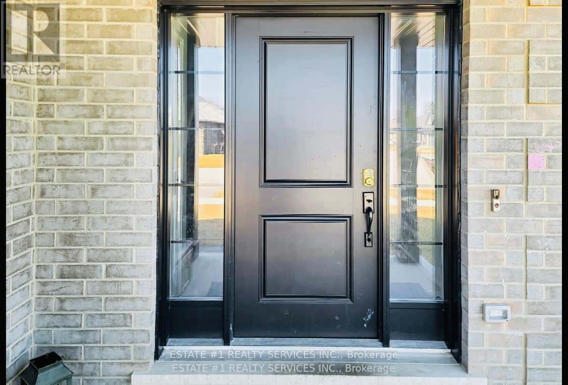 2047 LOCKWOOD CRESCENT — Strathroy-Caradoc, Ontario - Photo 5 of 40