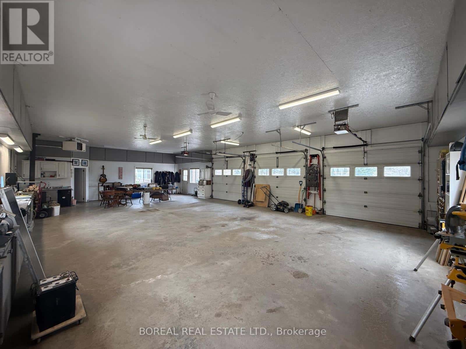 806 HWY 652 — Cochrane, Ontario - Photo 2 of 50