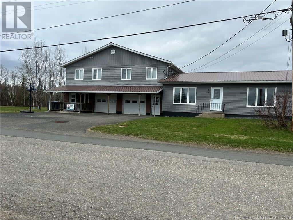 53 Centennial Street — Plaster Rock, New Brunswick - Photo 2 of 24