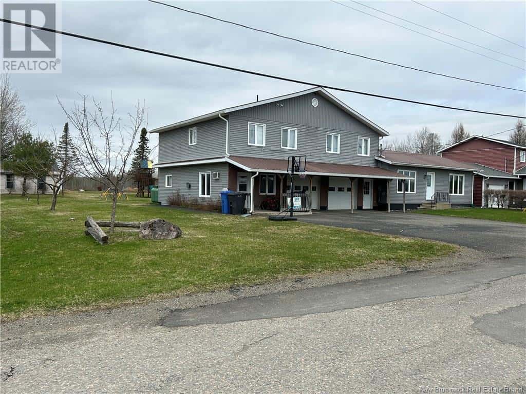 53 Centennial Street — Plaster Rock, New Brunswick - Photo 3 of 24