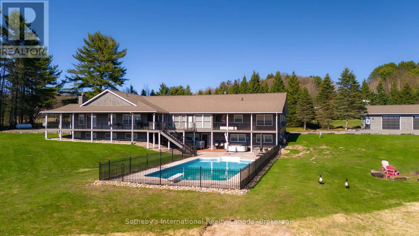 427 WEST BROWNS ROAD — Huntsville (Brunel), Ontario - Photo 2 of 49