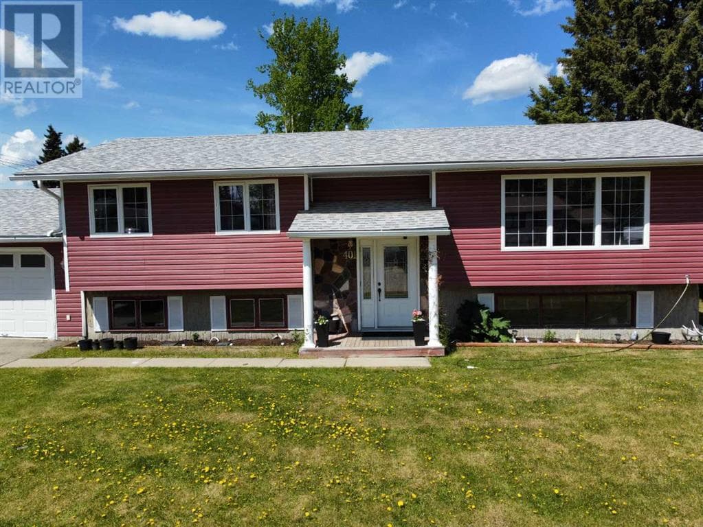 401 7 Avenue — Fox Creek, Alberta - Main photo