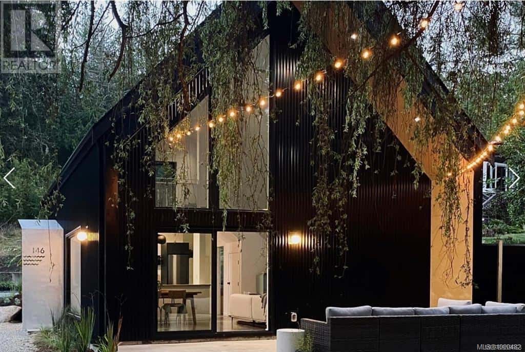 146 Menhinick Dr — Salt Spring, British Columbia - Photo 3 of 41