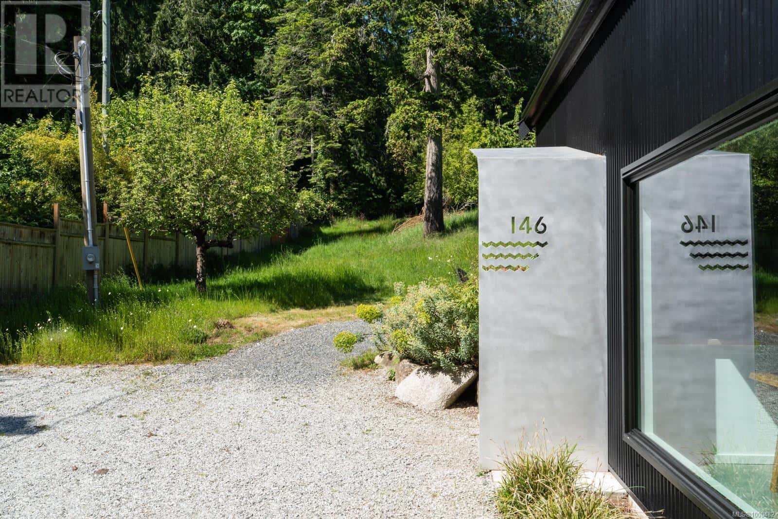 146 Menhinick Dr — Salt Spring, British Columbia - Photo 5 of 41