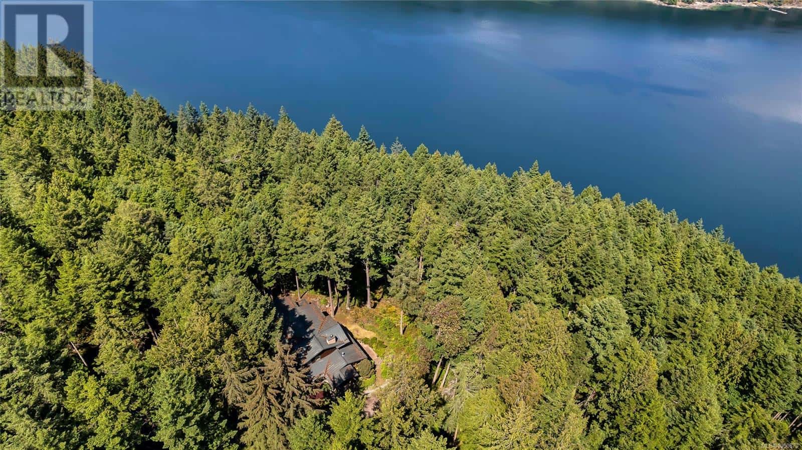 260 Little Mountain Rd — Salt Spring, British Columbia - Photo 5 of 83