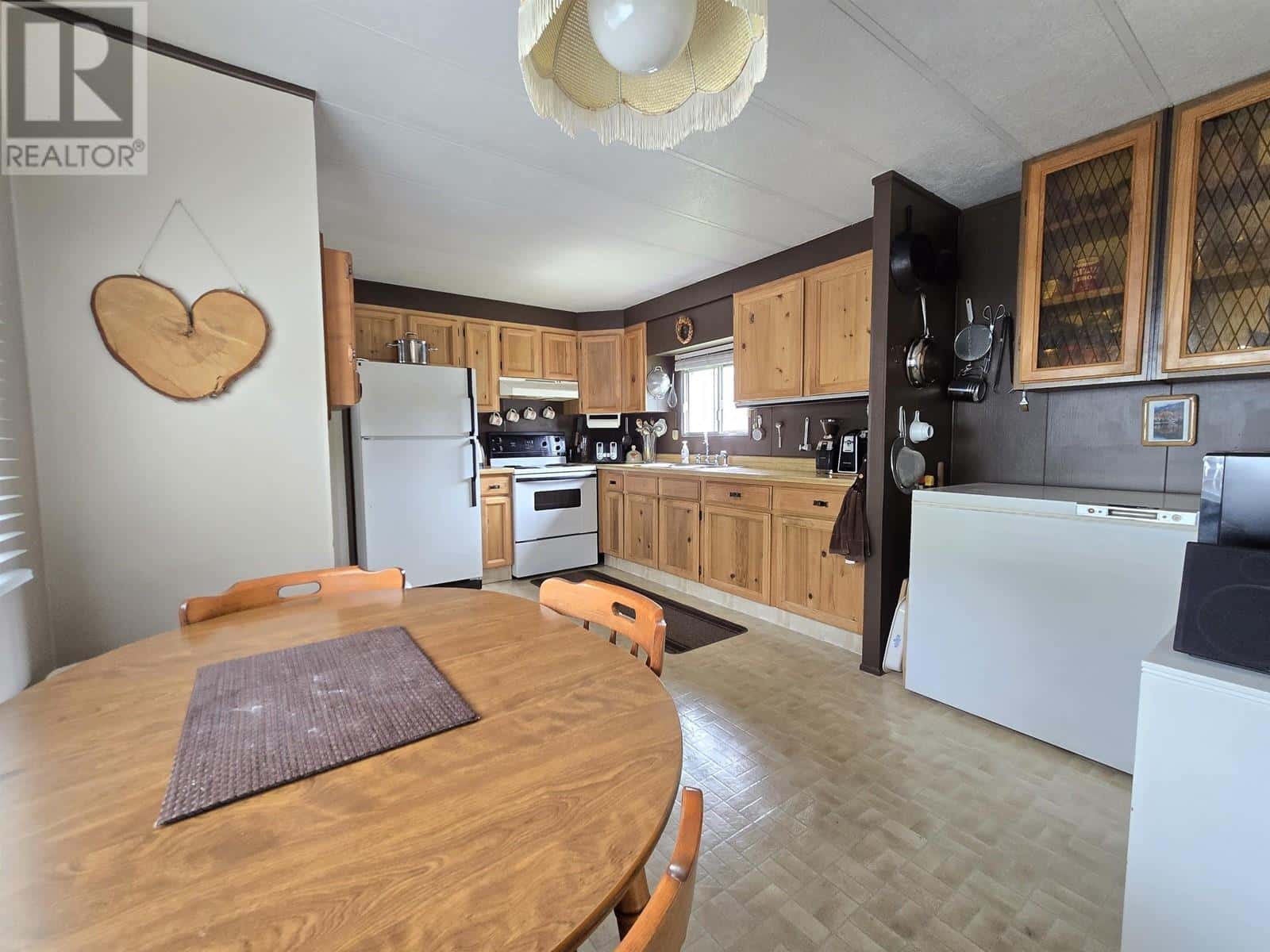 19 95 MOUNTAIN VIEW ROAD — McBride, British Columbia - Photo 4 of 23