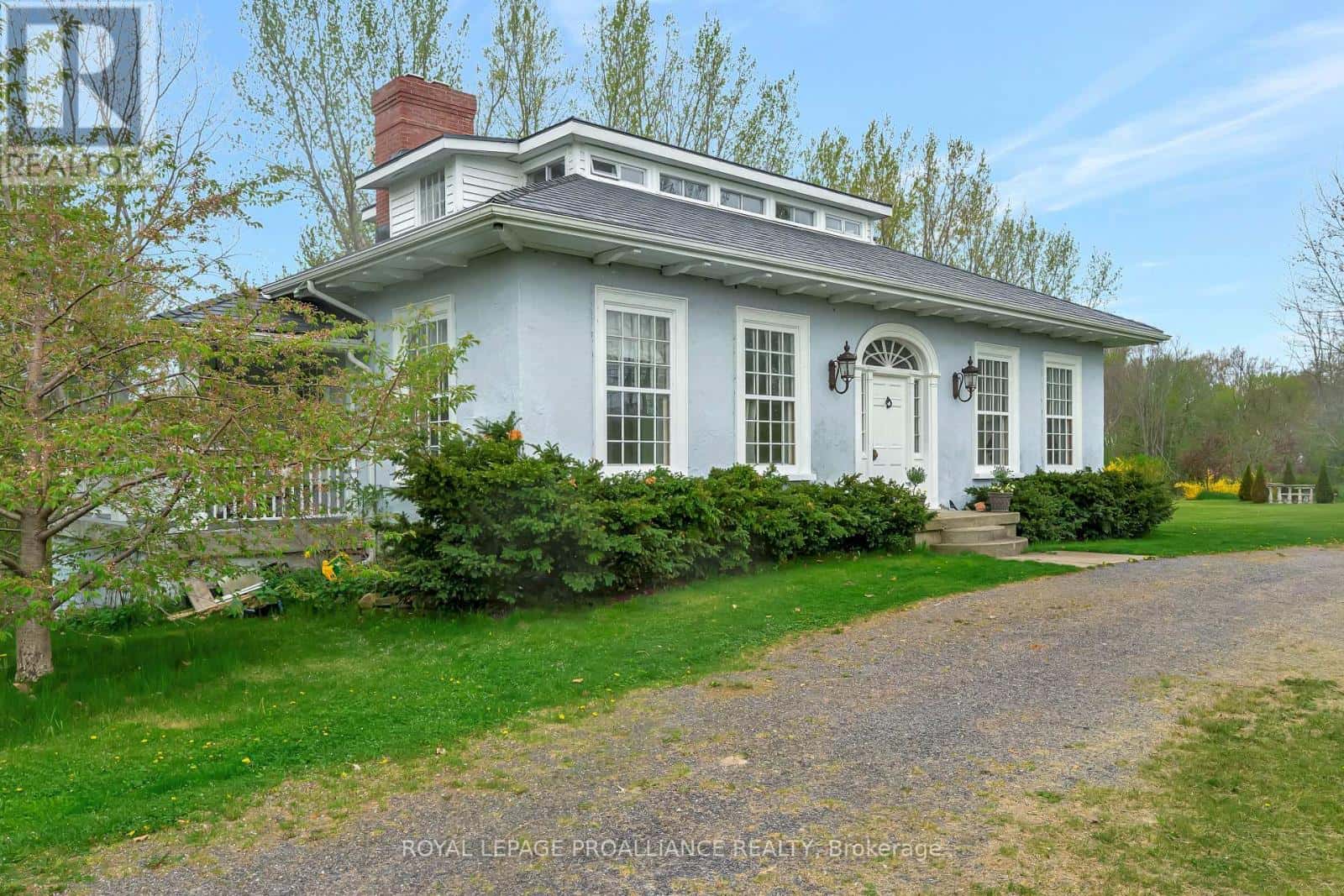 1479 LAKESIDE DRIVE — Prince Edward County (Ameliasburgh), Ontario - Photo 3 of 45