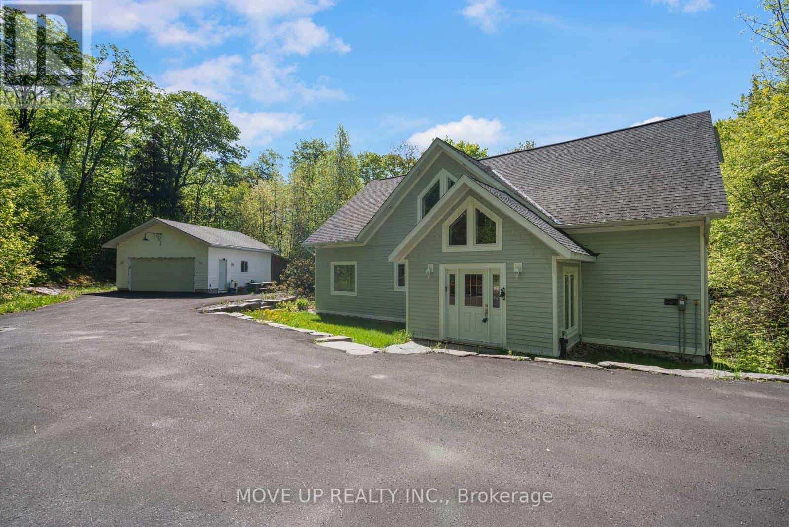 1884 BRUNEL ROAD — Huntsville (Brunel), Ontario - Photo 2 of 43