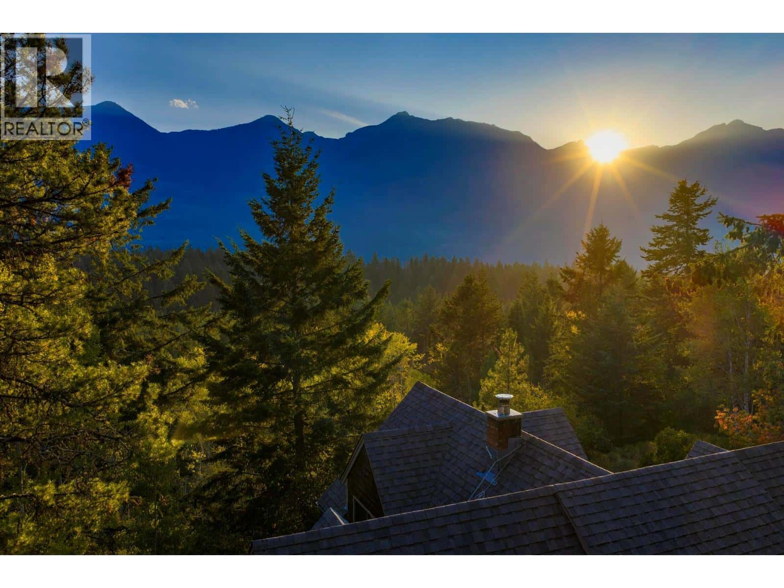 1615 Campbell Road — Golden, British Columbia - Photo 4 of 82