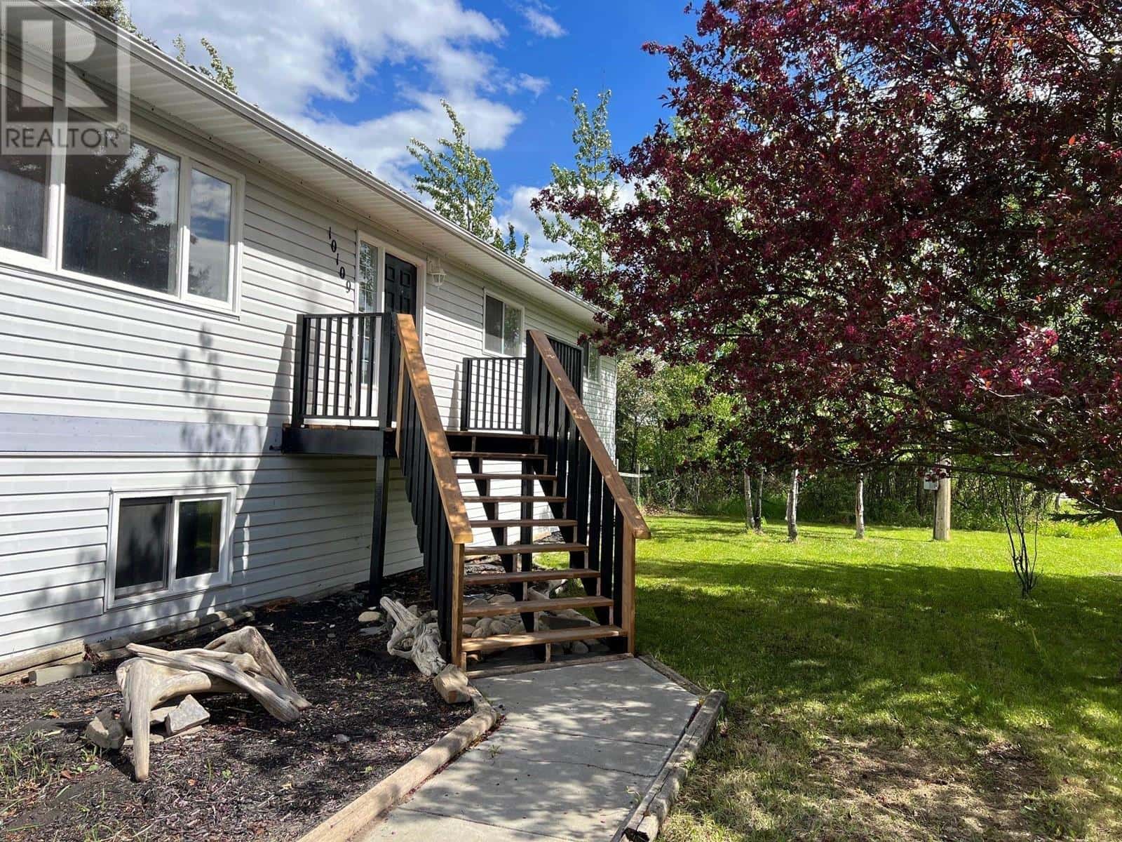 10109 MACINTOSH Crescent