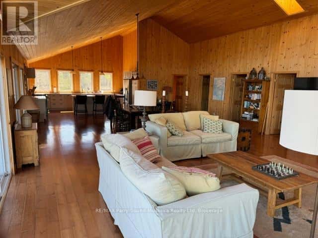 1 B844 — The Archipelago (Archipelago North), Ontario - Photo 5 of 50