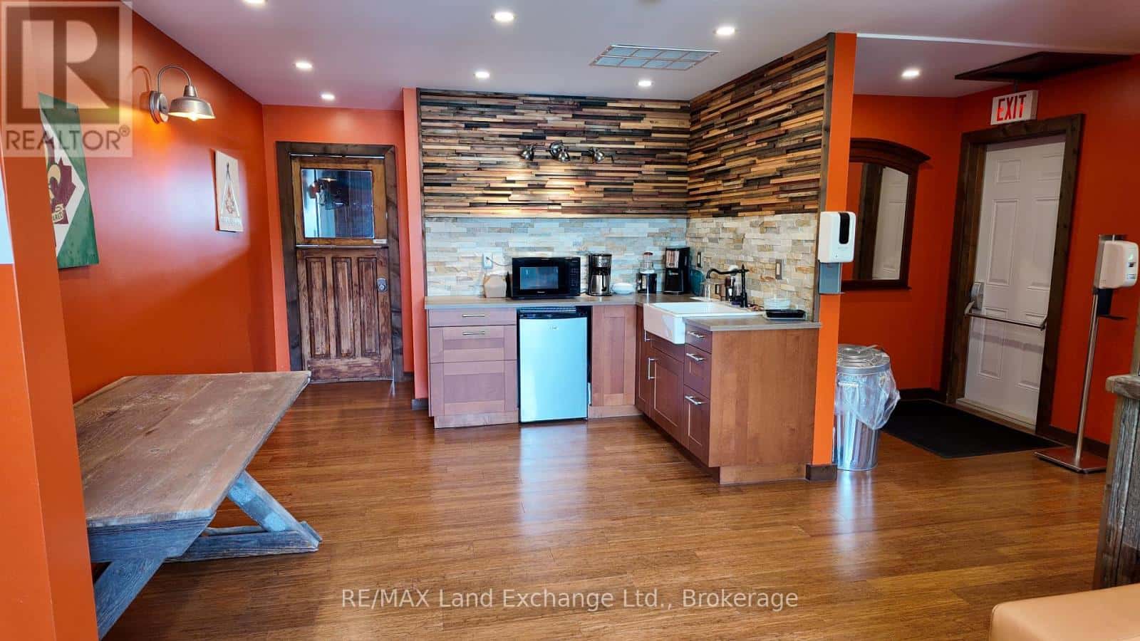 Kincardine, Ontario — Kincardine, Ontario - Photo 2 of 8