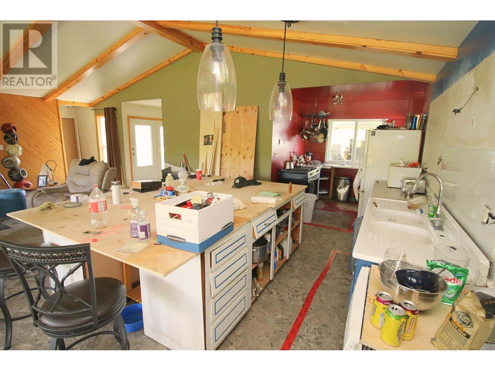 3333 PARISH ROAD — Houston, British Columbia - Photo 4 of 32