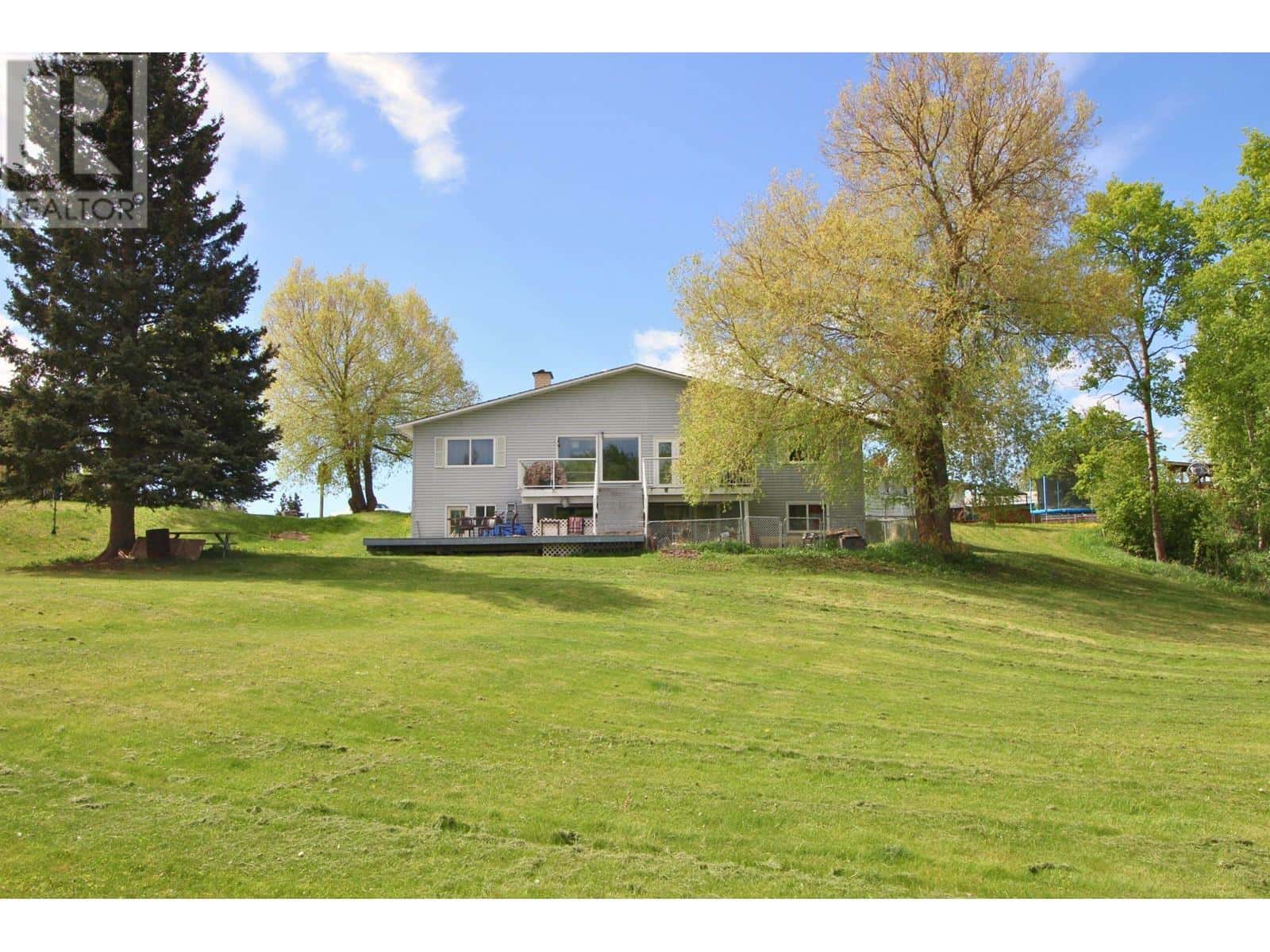 3333 PARISH ROAD — Houston, British Columbia - Photo 2 of 32