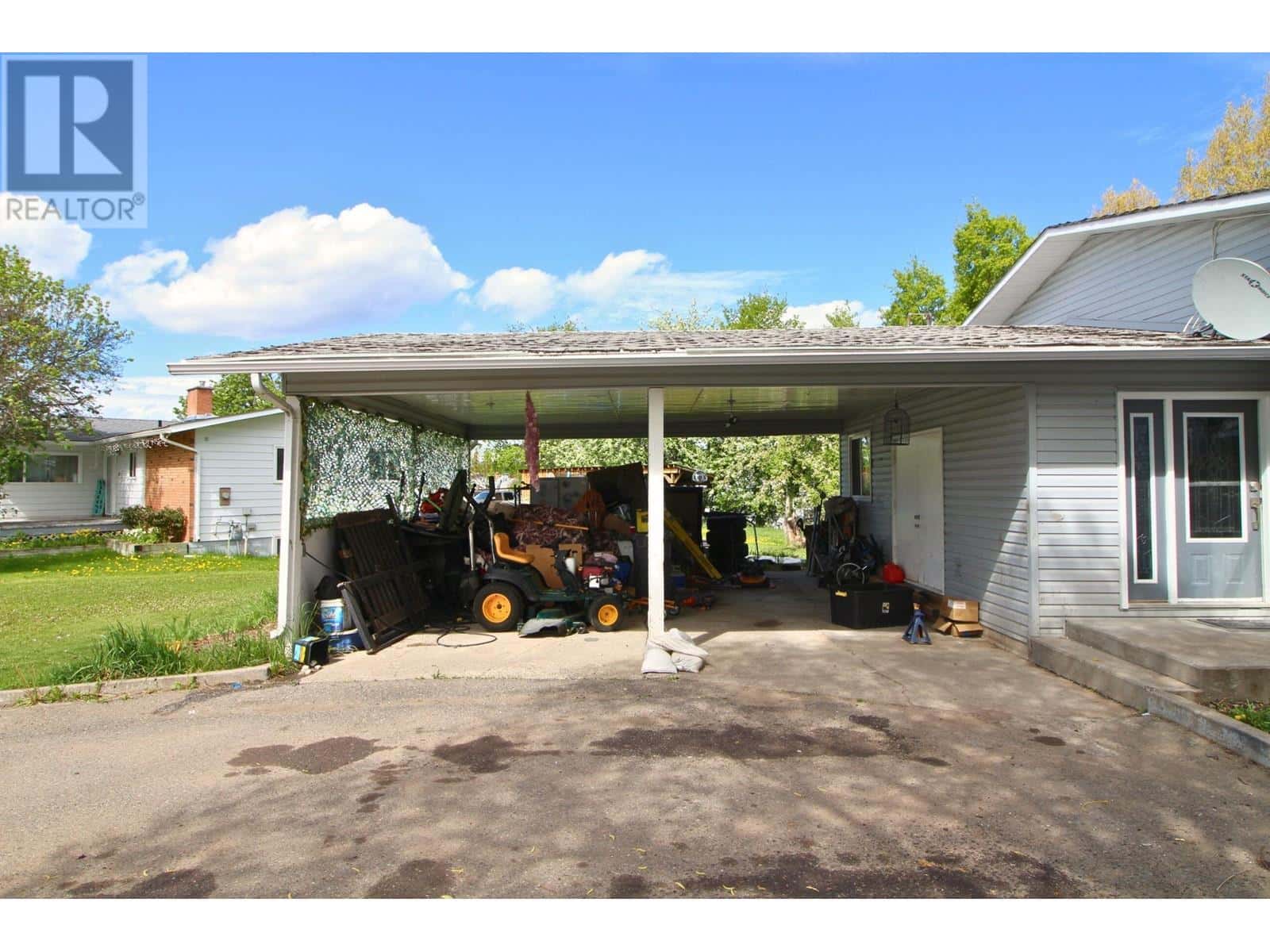 3333 PARISH ROAD — Houston, British Columbia - Photo 3 of 32