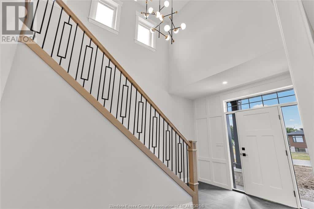 263 JOAN FLOOD — Essex, Ontario - Photo 4 of 40