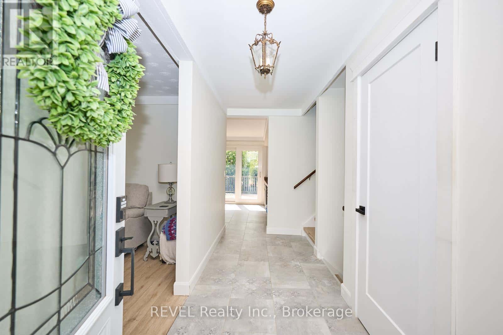 877 DAYTONA DRIVE N — Fort Erie (Crescent Park), Ontario - Photo 3 of 40