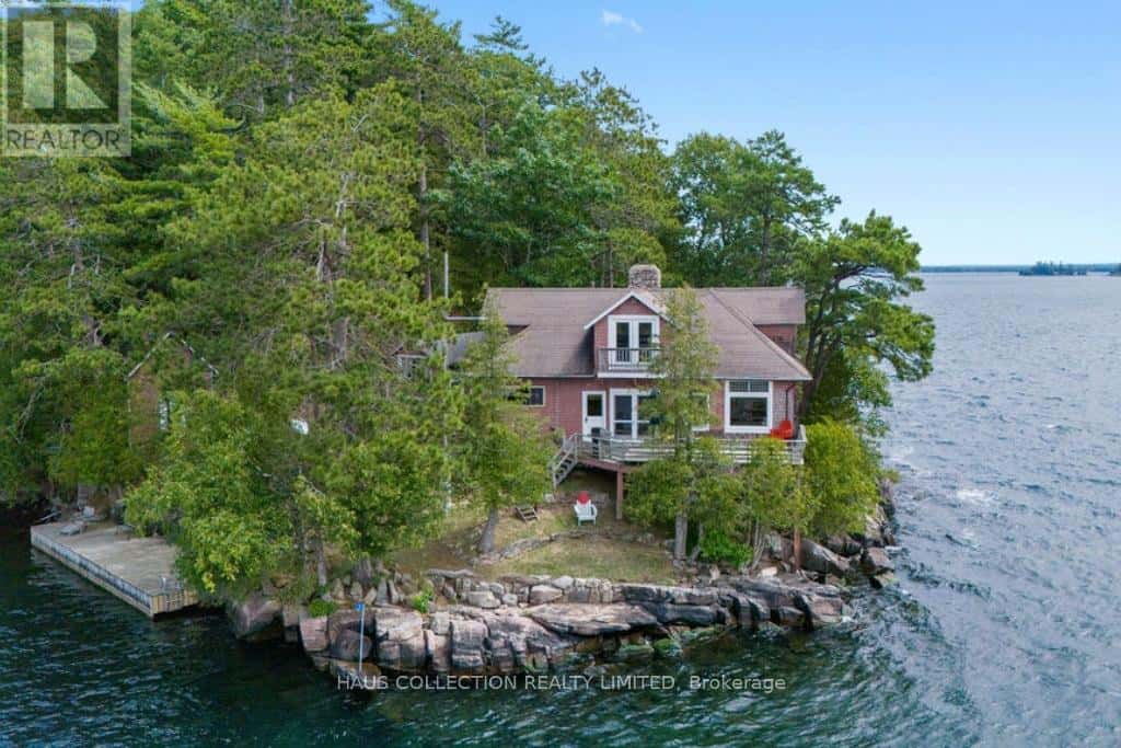 1 LITTLE GRENADIER ISLAND — Leeds and the Thousand Islands, Ontario - Photo 2 of 50