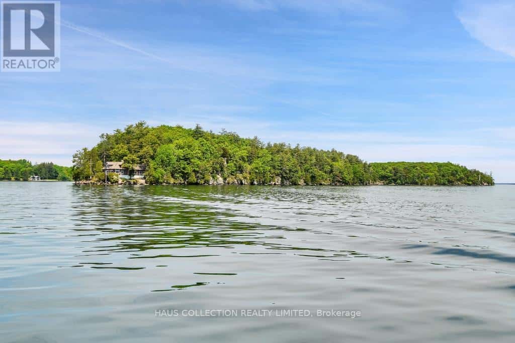 1 LITTLE GRENADIER ISLAND — Leeds and the Thousand Islands, Ontario - Photo 5 of 50