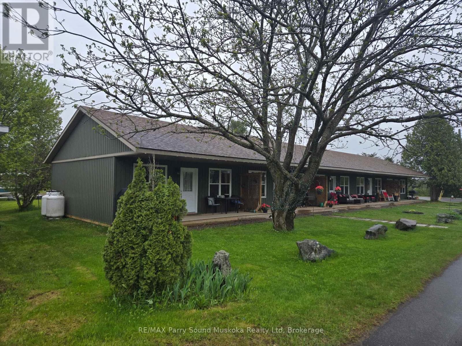 150 MAIN STREET — Kearney, Ontario - Main photo