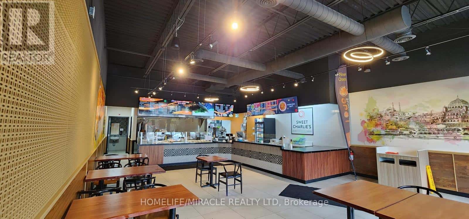 3 - 1180 SIMCOE STREET N — Oshawa (Centennial), Ontario - Photo 3 of 19