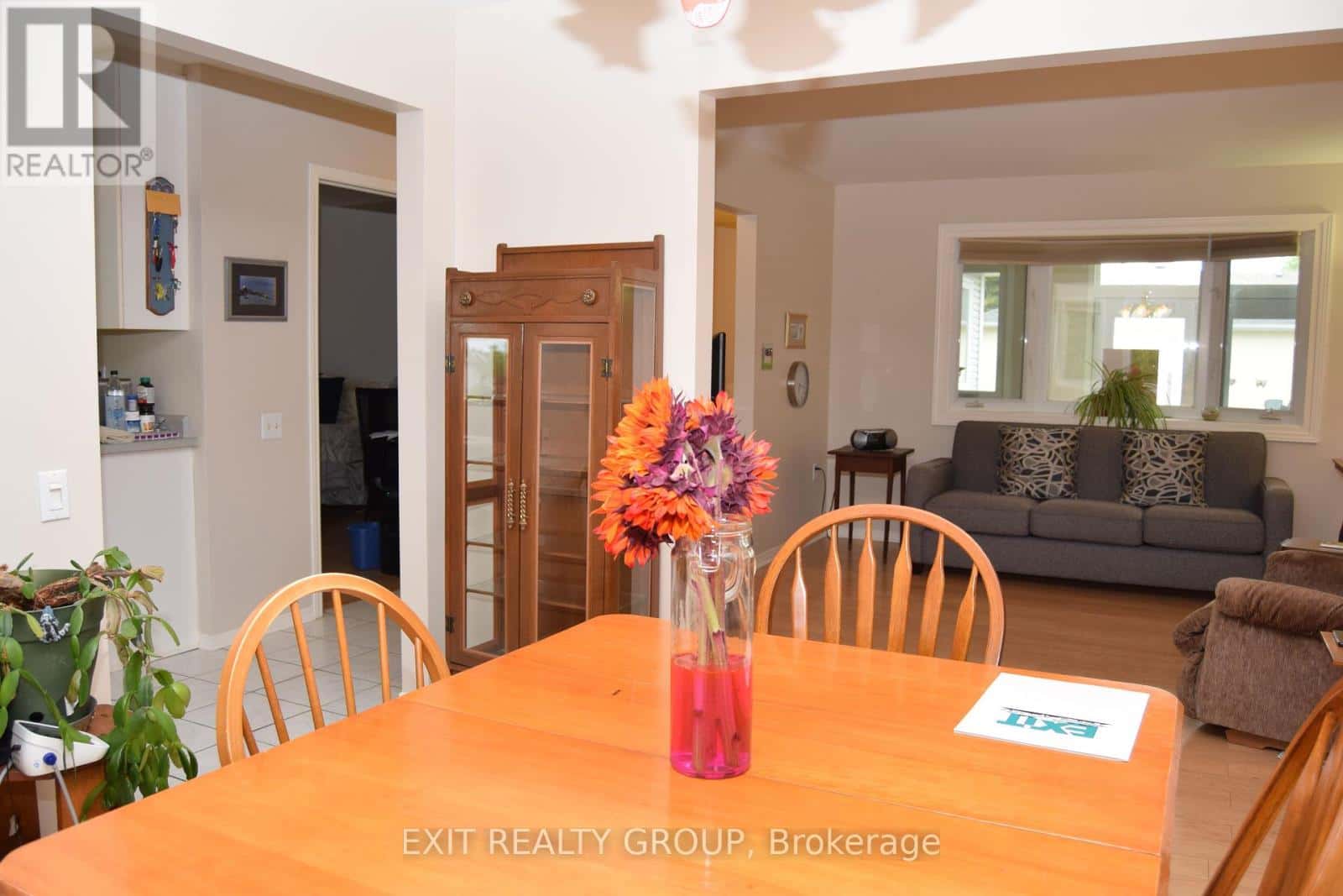 9 EMPIRE BOULEVARD — Prince Edward County (Wellington Ward), Ontario - Photo 5 of 20