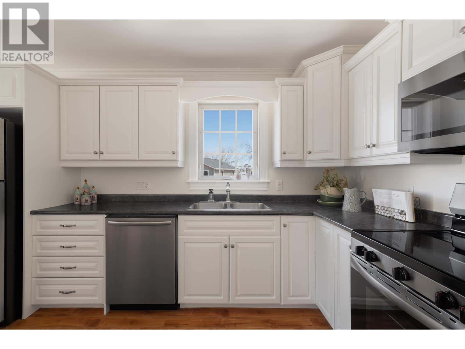 9M Imperial Street — Kensington, Prince Edward Island - Photo 5 of 36