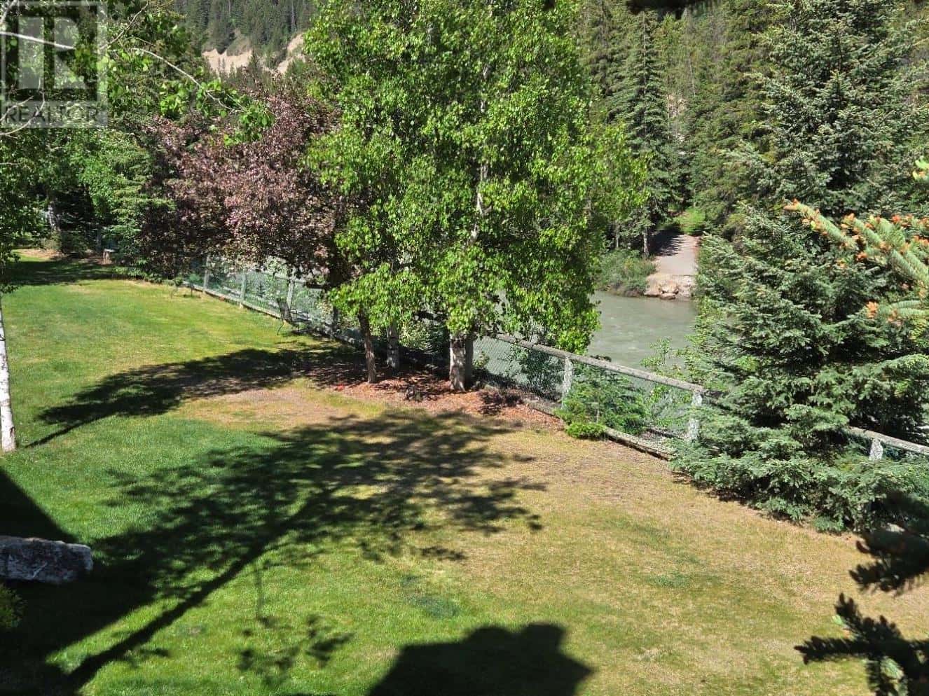 2035 Panorama Drive Unit# 217 — Panorama, British Columbia - Photo 3 of 16