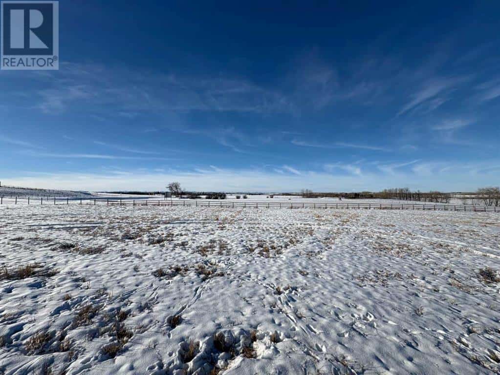 48024 295 Avenue E — De Winton, Alberta - Photo 4 of 6