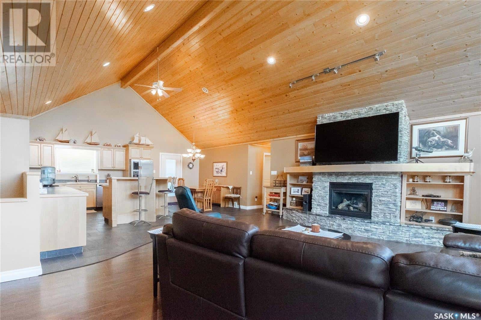 49 Taylor STREET — North Qu'Appelle Rm No. 187, Saskatchewan - Photo 5 of 44