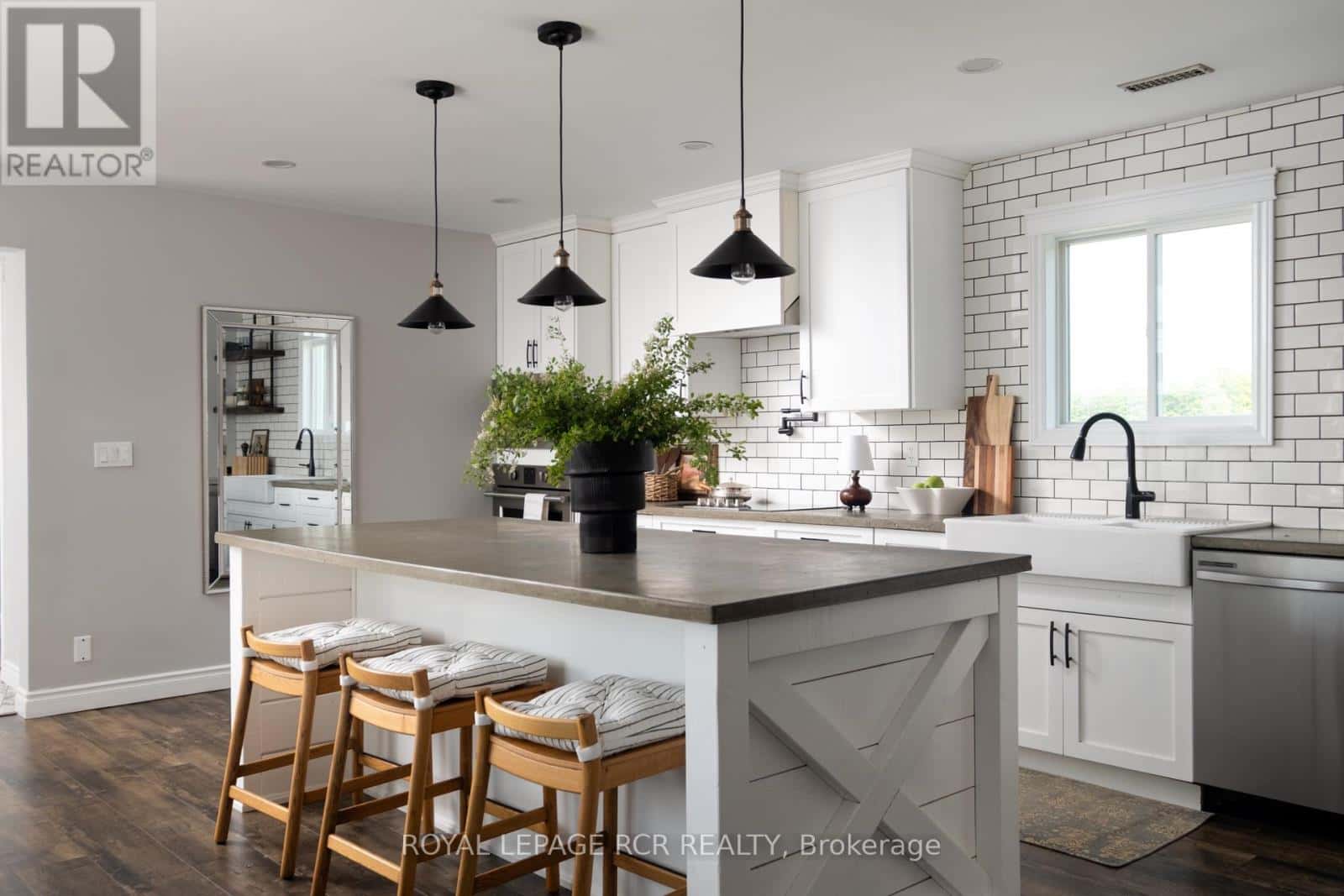 6175 FOURTH LINE — Erin, Ontario - Photo 3 of 50