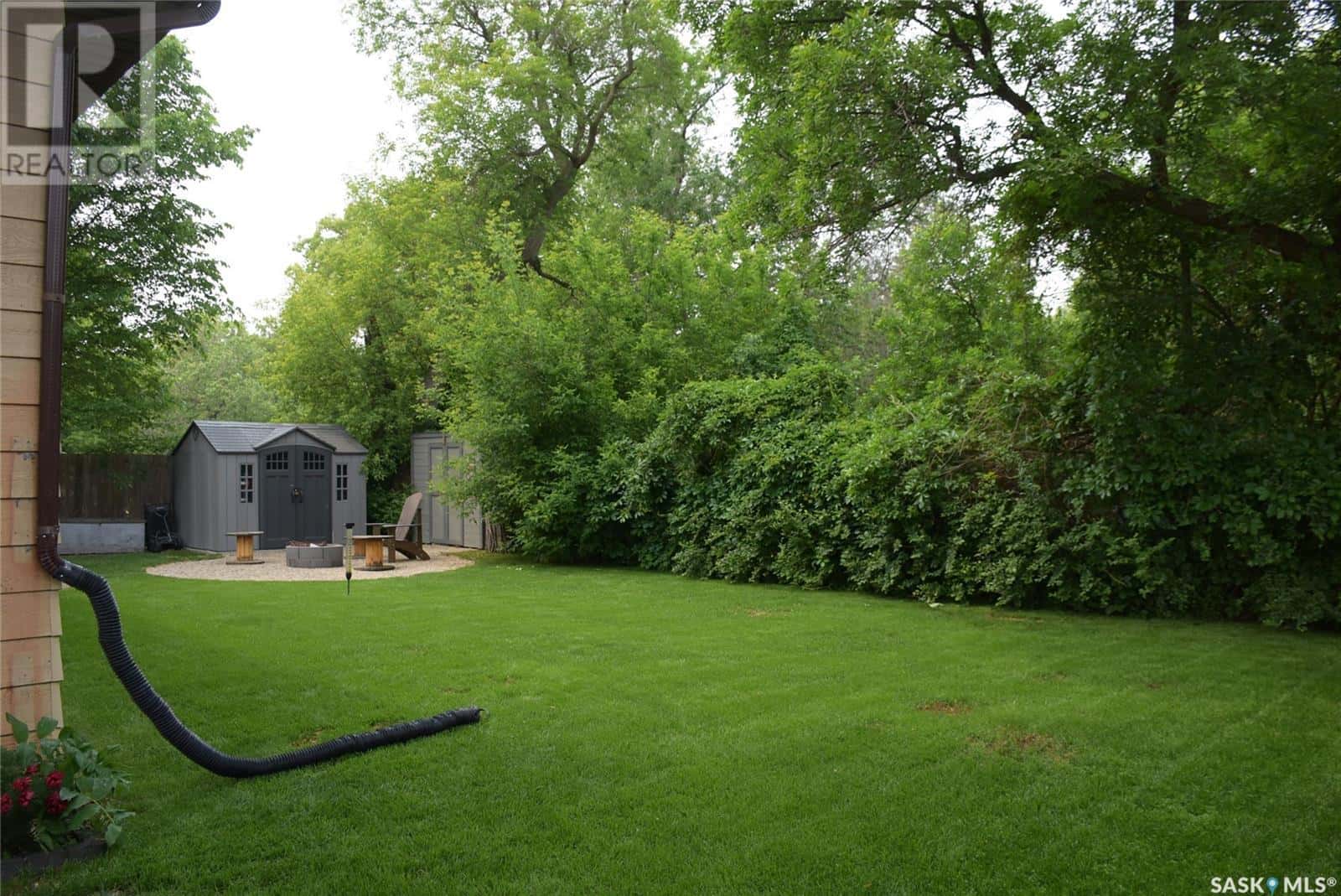 119 Dewdney STREET — Indian Head, Saskatchewan - Photo 5 of 46