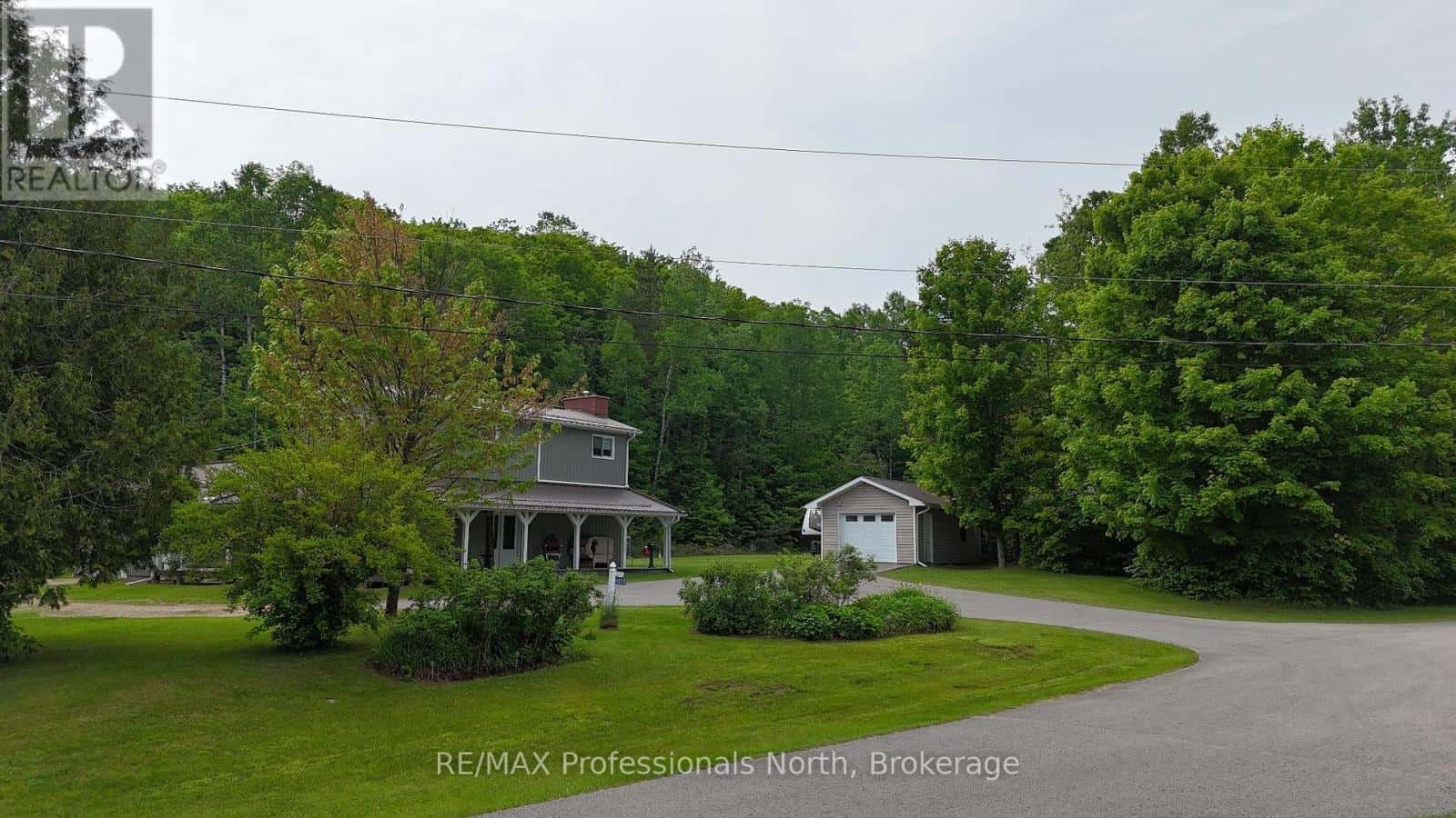 1023 CHESTER CRESCENT — Dysart et al (Harcourt), Ontario - Photo 2 of 50