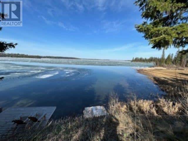 7608 E SHERIDAN LAKE ROAD — Bridge Lake, British Columbia - Photo 4 of 17