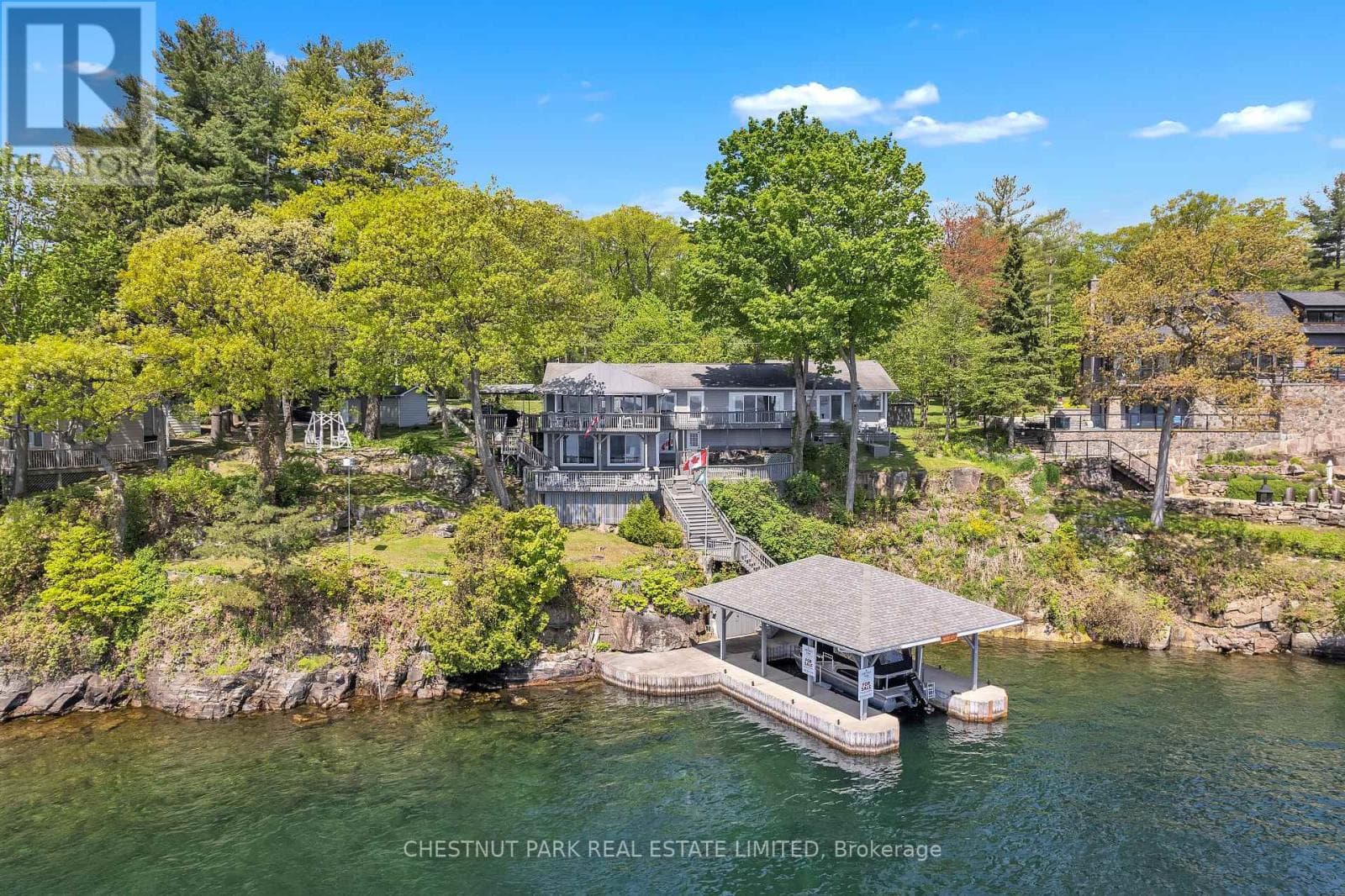 35 RIVERVIEW DRIVE — Front of Leeds & Seeleys Bay, Ontario - Main photo