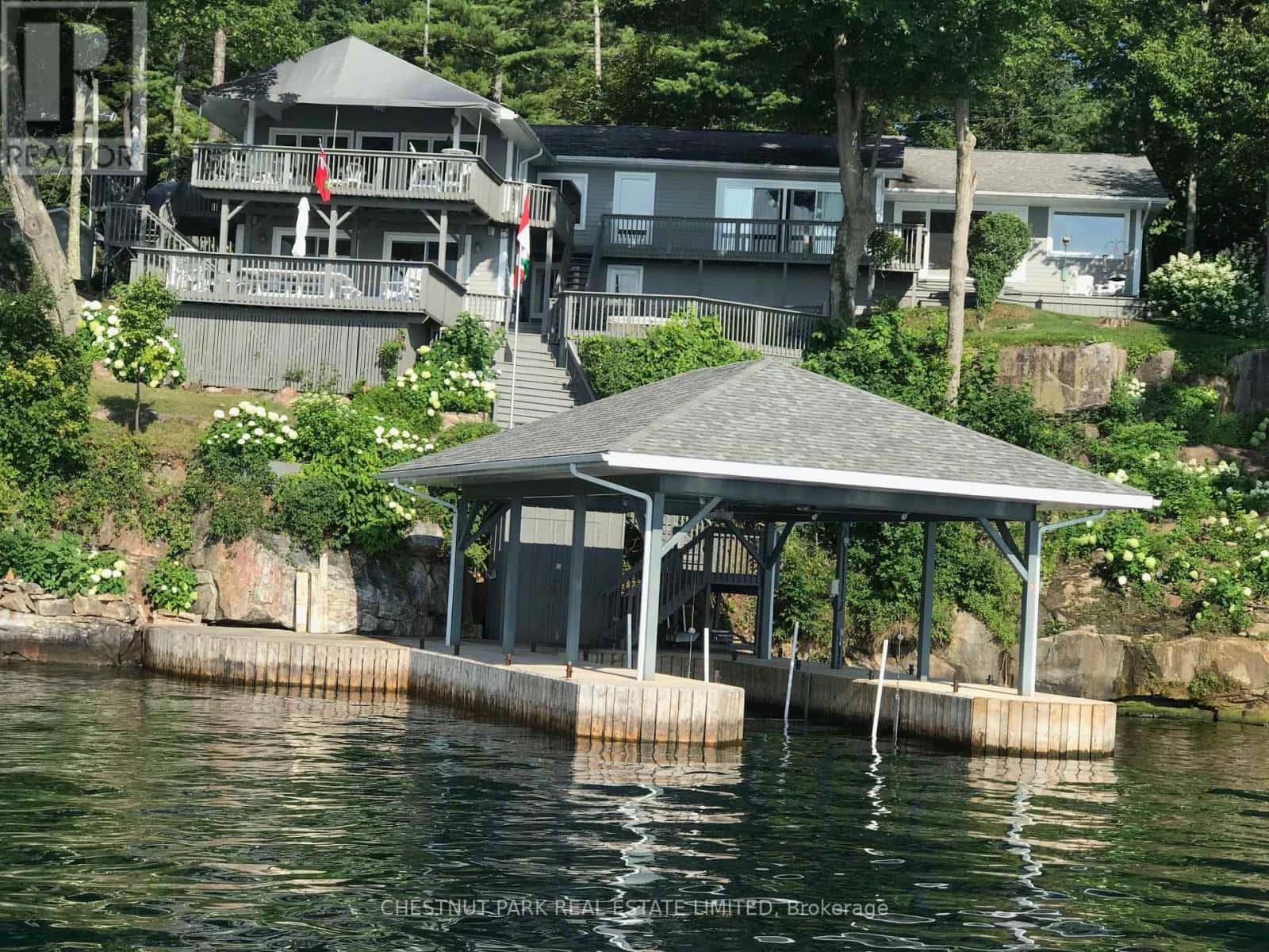 35 RIVERVIEW DRIVE — Front of Leeds & Seeleys Bay, Ontario - Photo 2 of 40