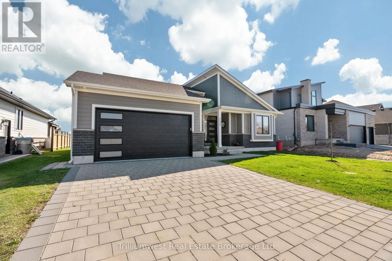 155 MCLEOD STREET — North Middlesex (Parkhill), Ontario - Main photo