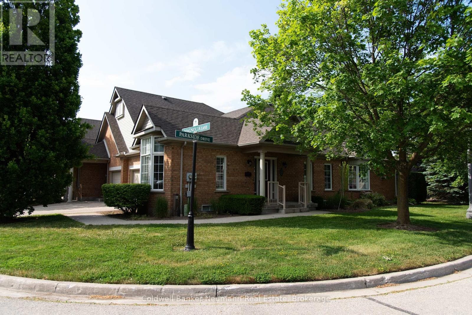 22 MAGNOLIA LANE — Guelph (Village By The Arboretum), Ontario - Main photo